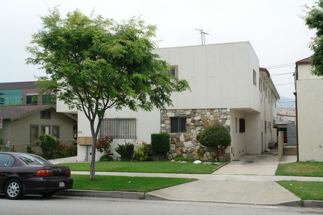 615 S Pacific Ave in Glendale, CA - Foto de edificio - Building Photo