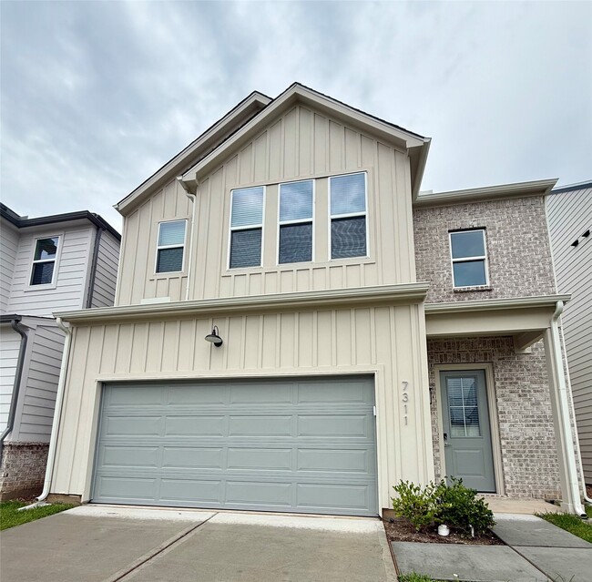 property at 7311 W Meadow Ct