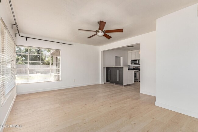 1049 E Colter St in Phoenix, AZ - Building Photo - Building Photo