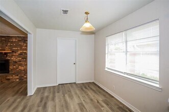 512 Pine Bluff Dr in Lewisville, TX - Building Photo - Building Photo