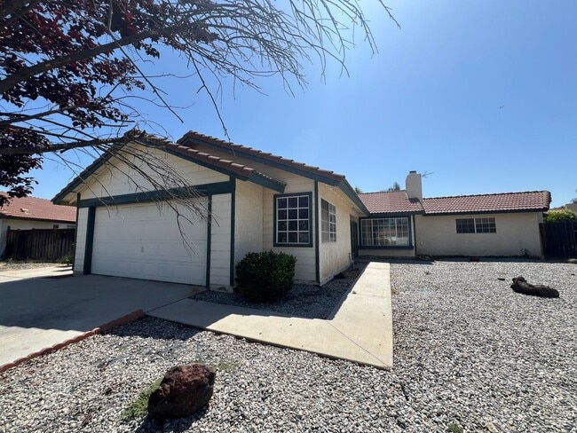 property at 1482 Lancelot Ct