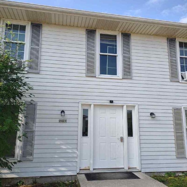 property at 2421 Camelot Blvd