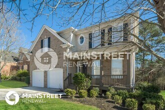 8821 Lakecrest Way in Union City, GA - Building Photo - Building Photo