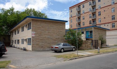 709 W 26th St in Austin, TX - Foto de edificio - Building Photo