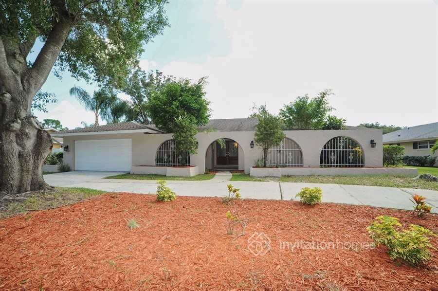 2784 Westchester Dr N in Clearwater, FL - Building Photo