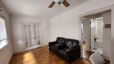 4708 Midvale Ave N, Unit Room 1 in Seattle, WA - Building Photo - Building Photo