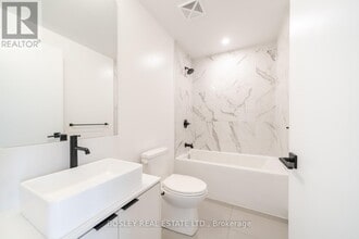 1285 Dupont St in Toronto, ON - Building Photo - Building Photo