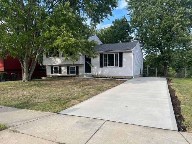 property at 18 Bluffside Dr