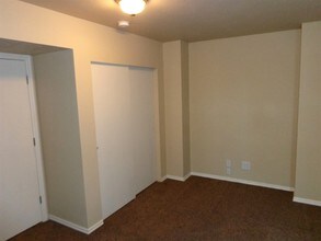 6075 S 6105 W in Kearns, UT - Foto de edificio - Building Photo