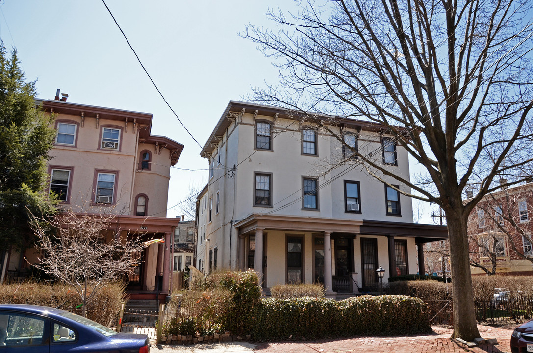 3724 Baring St in Philadelphia, PA - Building Photo