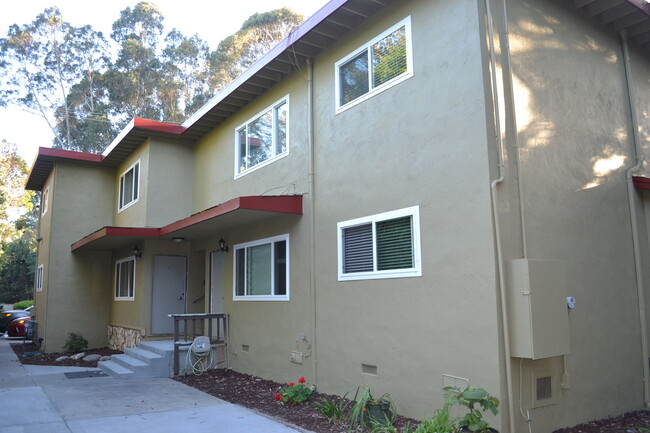 2865 Capitola Rd, Unit 2865 Capitola Road unit 1 in Santa Cruz, CA - Foto de edificio - Building Photo