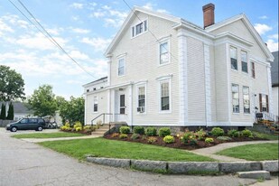 289 Main St in Somersworth, NH - Building Photo