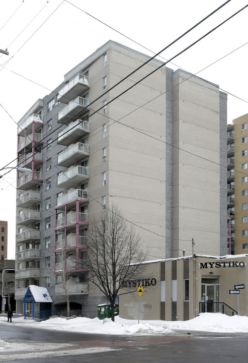 Cartier Square Housing Co-operative in Ottawa, ON - Building Photo