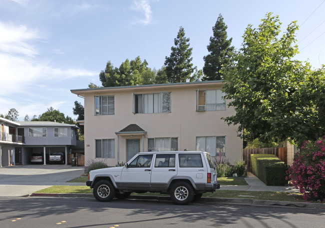 35 Atherwood Ave in Redwood City, CA - Foto de edificio - Building Photo