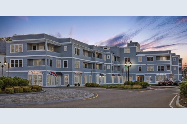 The Residences at Harbour town in Plymouth, MA - Foto de edificio - Building Photo