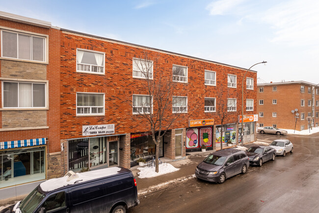 695-715 de Liège O in Montréal, QC - Building Photo - Building Photo