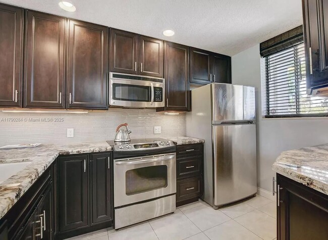 4345 Trevi Ct