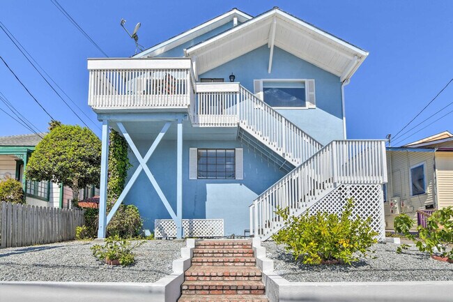 434 Larkin St, Unit ID1305279P in Monterey, CA - Foto de edificio - Building Photo