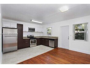 1125 9th St in Miami Beach, FL - Building Photo - Building Photo