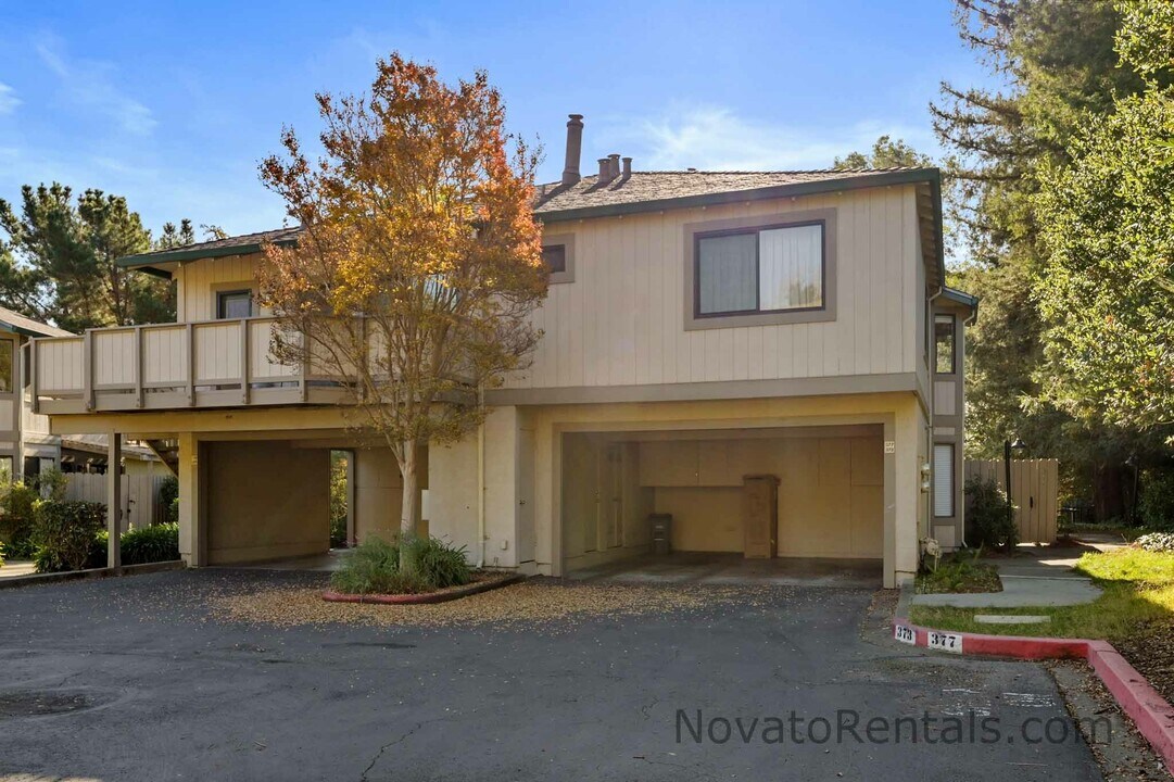 377 Silvio Ln in Novato, CA - Building Photo