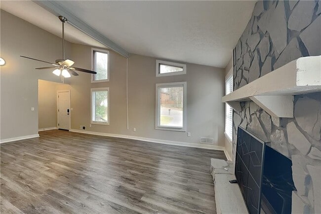 3932 Fairington Dr in Marietta, GA - Building Photo - Building Photo