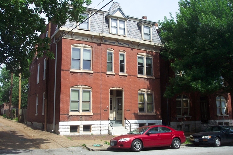 2515-2517 S 12th St in St. Louis, MO - Building Photo