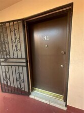 1855 W 60th St in Hialeah, FL - Building Photo - Building Photo
