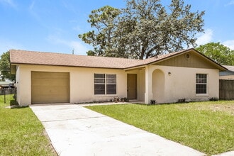3625 E Powder Horn Rd in Titusville, FL - Foto de edificio - Building Photo