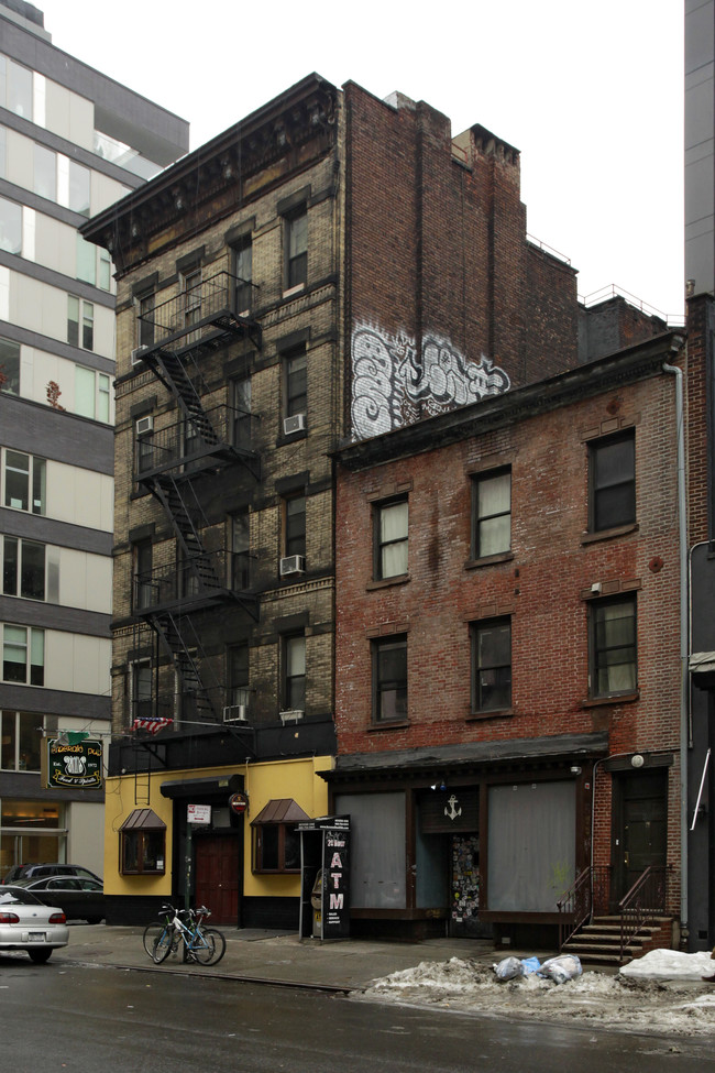 308 Spring St in New York, NY - Foto de edificio - Building Photo