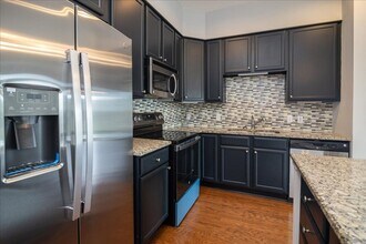 200 River Vista Drive in Atlanta, GA - Building Photo - Building Photo