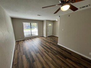 1506 Parkside Dr in Carrollton, TX - Building Photo - Building Photo
