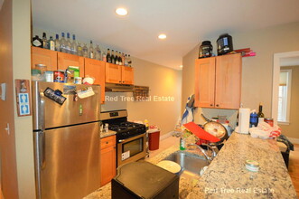 328 St Paul St in Brookline, MA - Building Photo - Building Photo