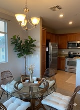 3830 Elijah Ct, Unit 431 in San Diego, CA - Foto de edificio - Building Photo