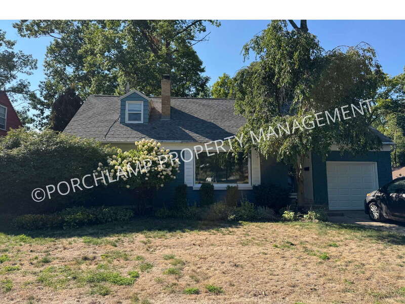 2621 Coit Ave NE in Grand Rapids, MI - Building Photo