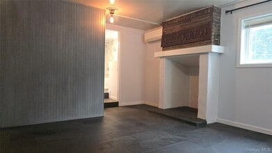 252 Rockland Lake Rd in Valley Cottage, NY - Building Photo - Building Photo