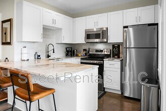 665 Daniel Whaley Rd in Charleston, SC - Building Photo - Building Photo