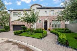5410 Alder Cir in Bellaire, TX - Building Photo
