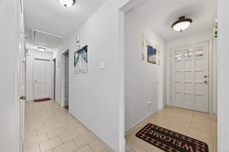 10423 Permian Dr in Sugar Land, TX - Building Photo - Building Photo