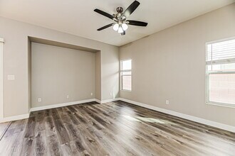 932 Maple Pines Ave in North Las Vegas, NV - Building Photo - Building Photo