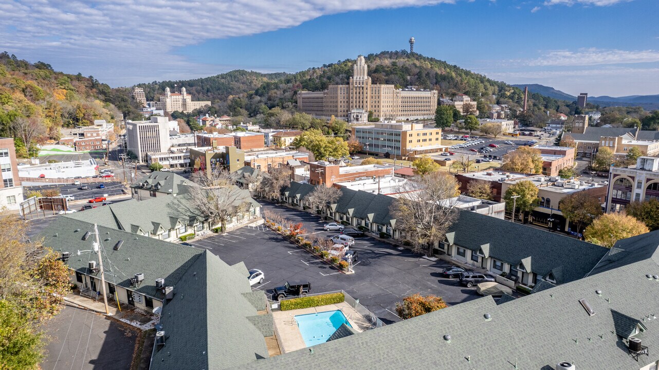 111 Prospect Ave in Hot Springs, AR - Building Photo