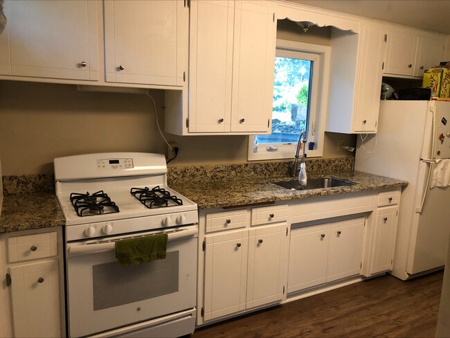 2748 Western Ave N, Unit Lower Unit in Roseville, MN - Building Photo - Building Photo