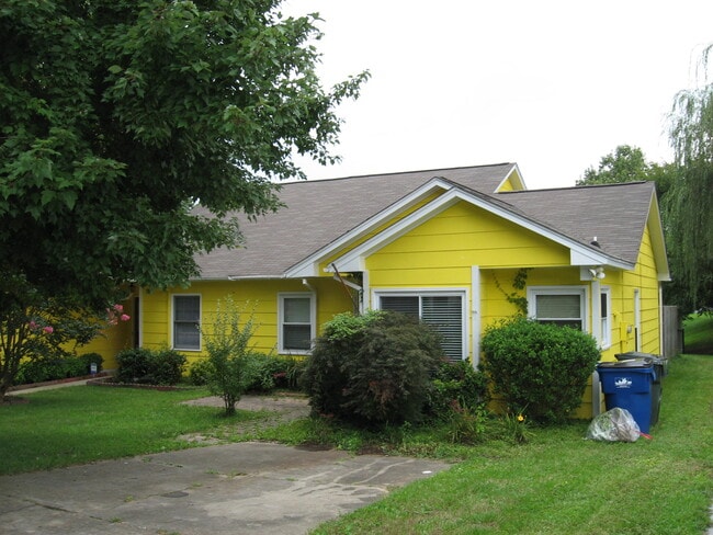 property at 3605 Pine Knoll Dr