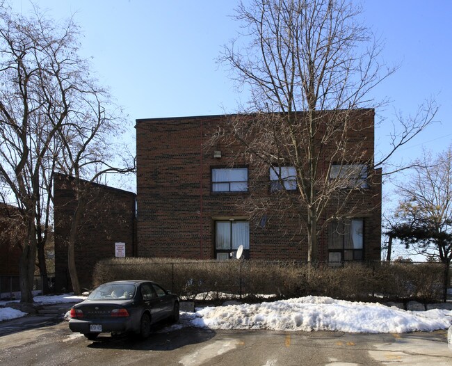 Tobermory Townhouses in Toronto, ON - Building Photo - Building Photo