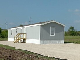 4725 Navarro Creek Rd in Garfield, TX - Building Photo