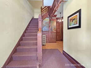 2200 Grand Ave S in Minneapolis, MN - Building Photo - Building Photo