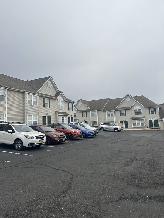 120 N 4th Ave in Manville, NJ - Foto de edificio