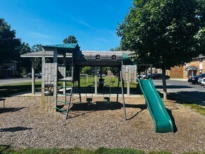 475 W Mae Rose Ave in Holland, MI - Building Photo - Building Photo