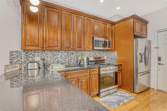 43-47-47 44th St in Queens, NY - Building Photo - Building Photo