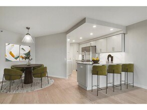2950 Dean Pkwy in Minneapolis, MN - Building Photo - Building Photo