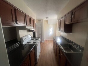 3260-3266 Kabel Dr in New Orleans, LA - Building Photo - Building Photo